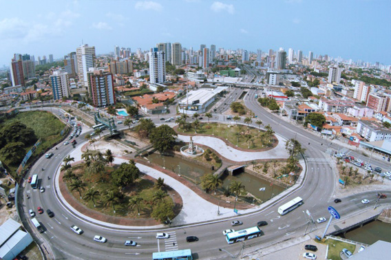 imagem obra prefeitura de fortaleza utiliza tubos de pead para drenagem da nova avenida aguanambi